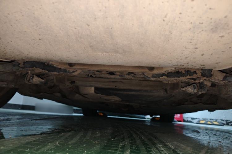 Used Volvo V40 2013 2.0T Zhiyi Edition Chassis Rear