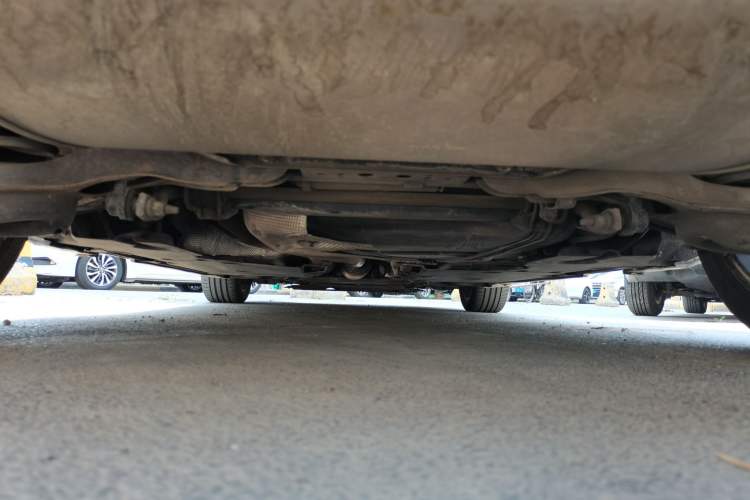 Used Volvo V40 2013 2.0T Zhiya Edition Chassis Rear