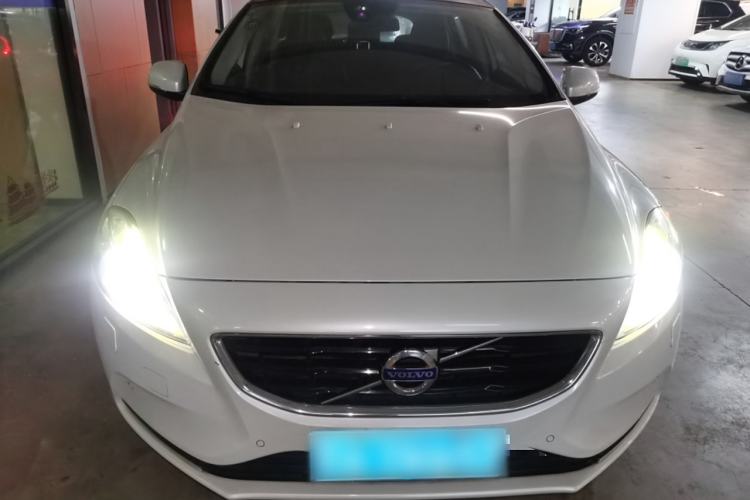 Used Volvo V40 2013 2.0T Zhiya Edition Exterior 1