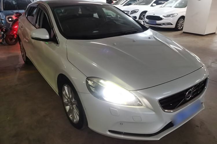 Used Volvo V40 2013 2.0T Zhiya Edition Exterior 2