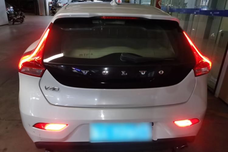 Used Volvo V40 2013 2.0T Zhiya Edition Exterior 4