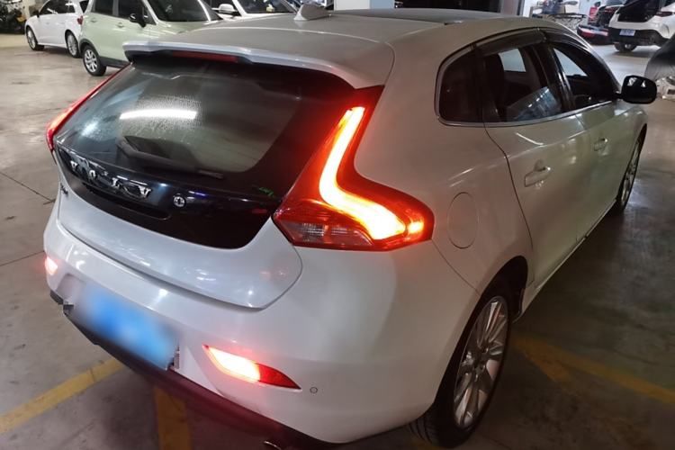 Used Volvo V40 2013 2.0T Zhiya Edition Exterior 5