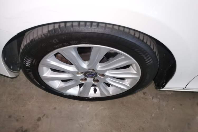 Used Volvo V40 2013 2.0T Zhiya Edition Exterior 7