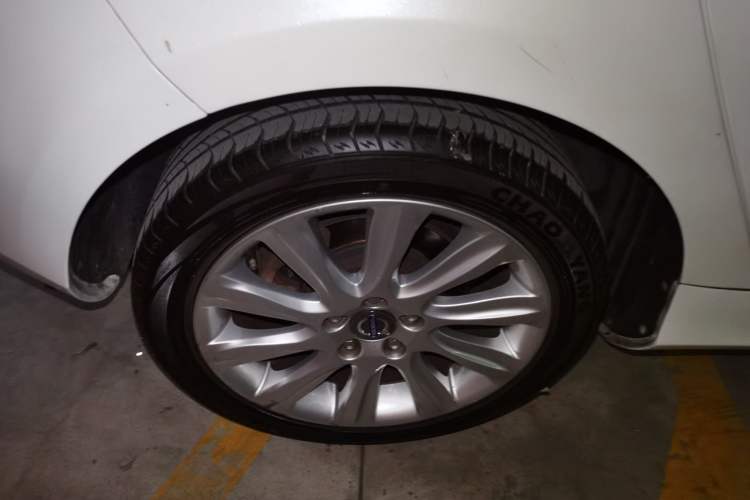 Used Volvo V40 2013 2.0T Zhiya Edition Exterior 8