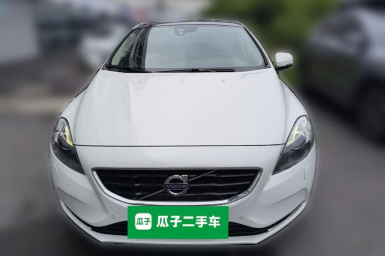 Used Volvo V40 2013 2.0T Zhiya Edition Front