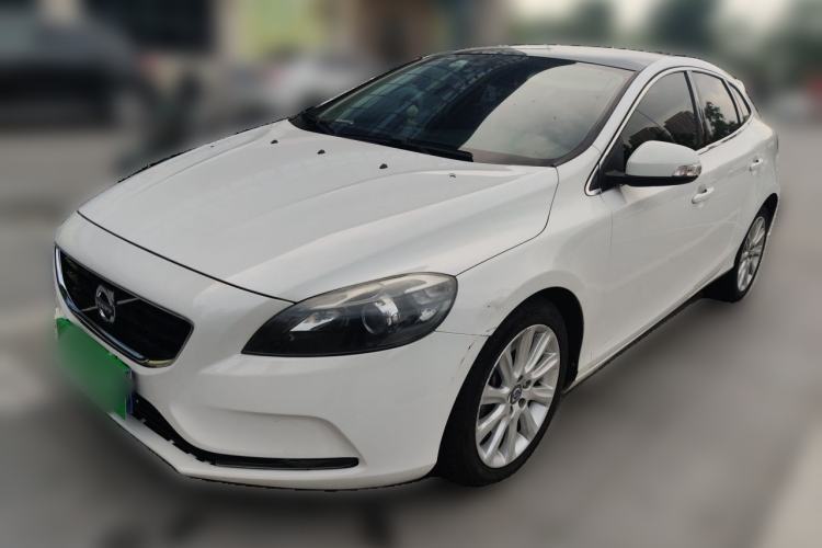Used Volvo V40 2013 2.0T Zhiyi Edition Guazi used car, China used car export, Used car for sale, Used  cars, Cheapest cars for sale