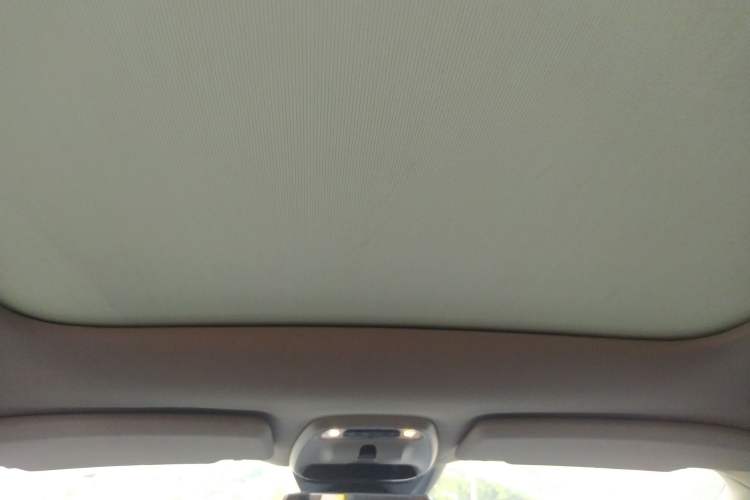 Used Volvo V40 2013 2.0T Zhiya Edition Headliner