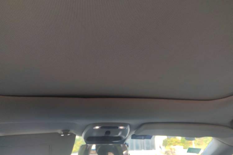 Used Volvo V40 2013 2.0T Zhiya Edition Headliner