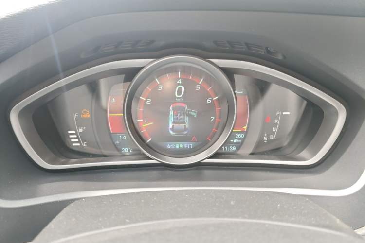 Used Volvo V40 2013 2.0T Zhiya Edition Instrument Cluster