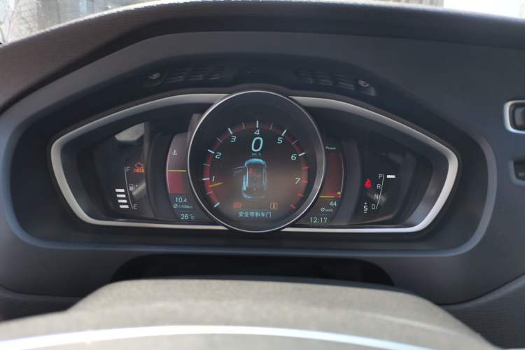 Used Volvo V40 2013 2.0T Zhiya Edition Instrument Cluster