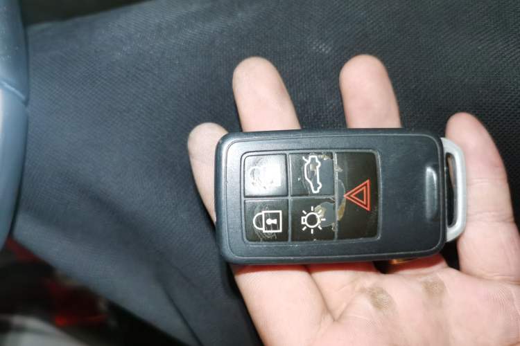 Used Volvo V40 2013 2.0T Zhiya Edition Interior 1
