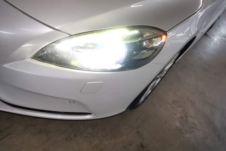 Used Volvo V40 2013 2.0T Zhiya Edition Left Front Headlight