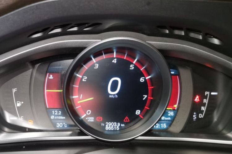Used Volvo V40 2013 2.0T Zhiya Edition Odometer Close Up