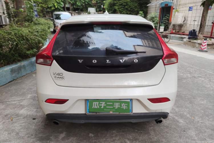 Used Volvo V40 2013 2.0T Zhiya Edition Rear