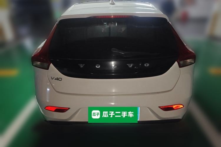 Used Volvo V40 2013 2.0T Zhiyi Edition Rear