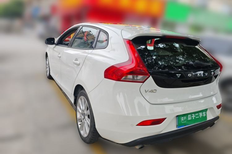 Used Volvo V40 2013 2.0T Zhiyi Edition Rear Left 45 Deg