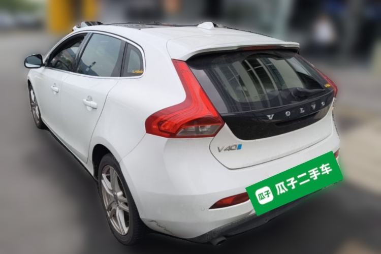 Used Volvo V40 2013 2.0T Zhiya Edition Rear Left 45 Deg