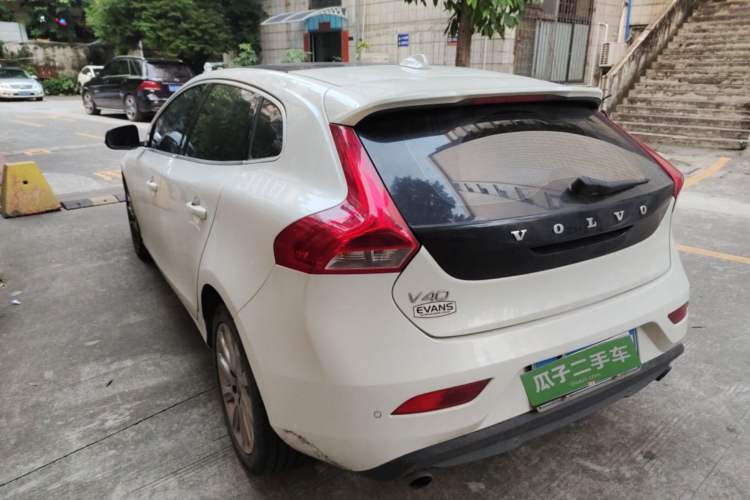 Used Volvo V40 2013 2.0T Zhiya Edition Rear Left 45 Deg