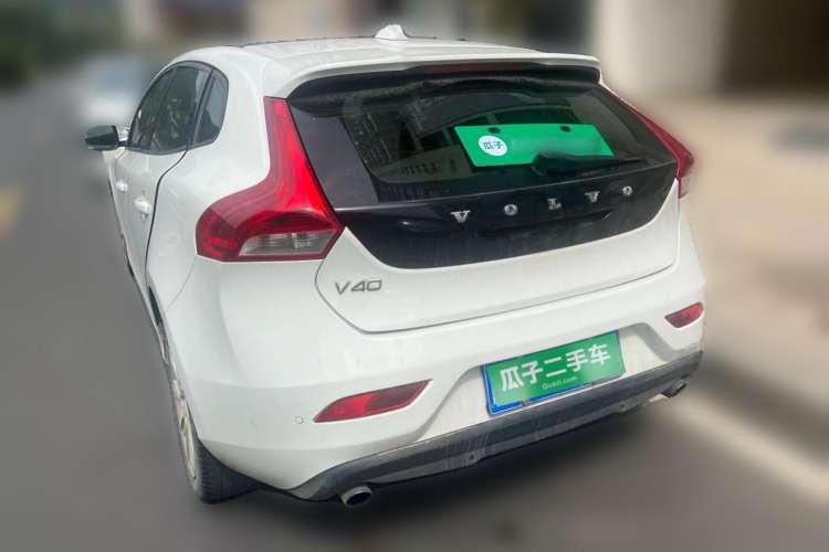 Used Volvo V40 2013 2.0T Zhiyi Edition Rear Left 45 Deg