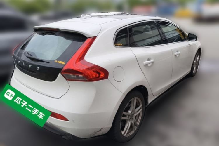 Used Volvo V40 2013 2.0T Zhiya Edition Rear Right 45 Deg