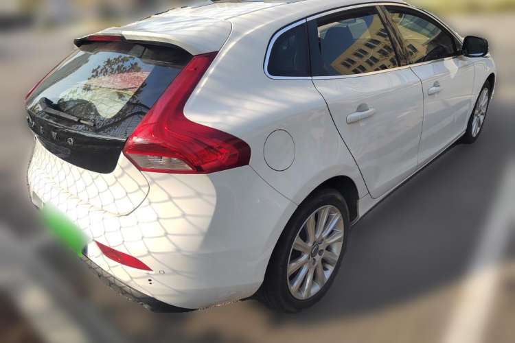 Used Volvo V40 2013 2.0T Zhiya Edition Rear Right 45 Deg