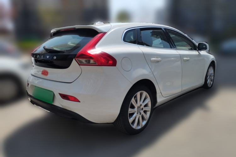Used Volvo V40 2013 2.0T Zhiya Edition Rear Right 45 Deg
