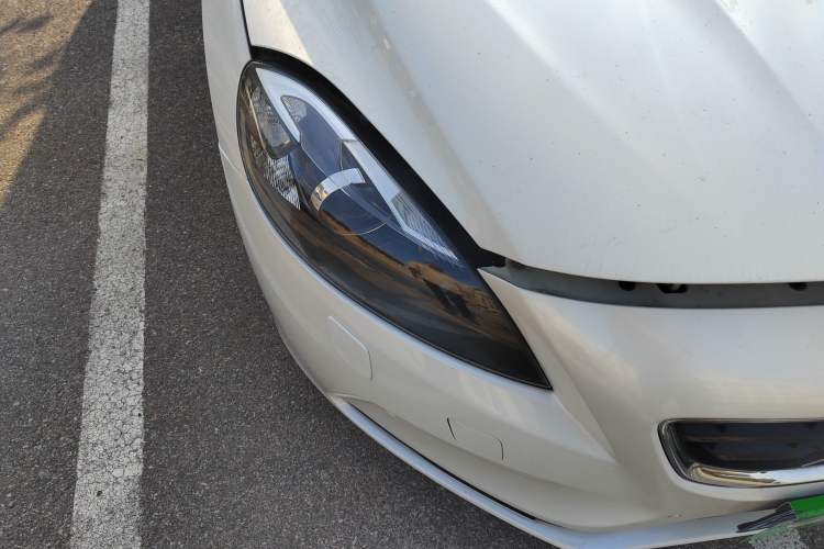 Used Volvo V40 2013 2.0T Zhiya Edition Right Front Headlight