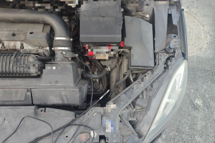 Used Volvo V40 2014 Cross Country T5 AWD Smart Luxury Edition Engine Bay Left