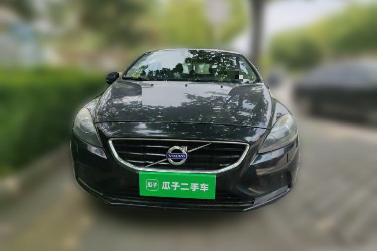Used Volvo V40 2014 2.0T Zhiya Edition Front