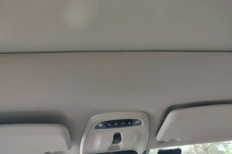 Used Volvo V40 2014 2.0T Zhiya Edition Headliner
