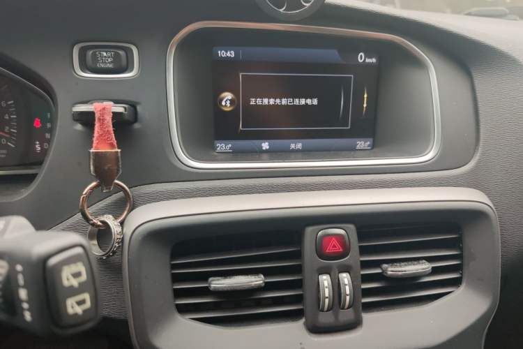 Used Volvo V40 2014 2.0T ZhiShang Version Audio And AC Panel