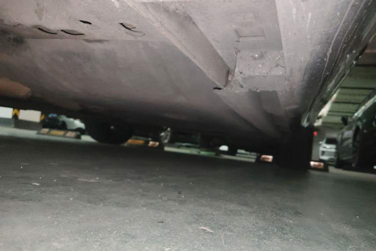 Used Volvo V40 2014 2.0T Zhiya Edition Chassis Front Left