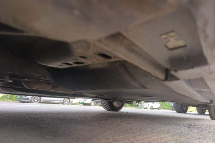 Used Volvo V40 2014 2.0T Zhiya Edition Chassis Front Left