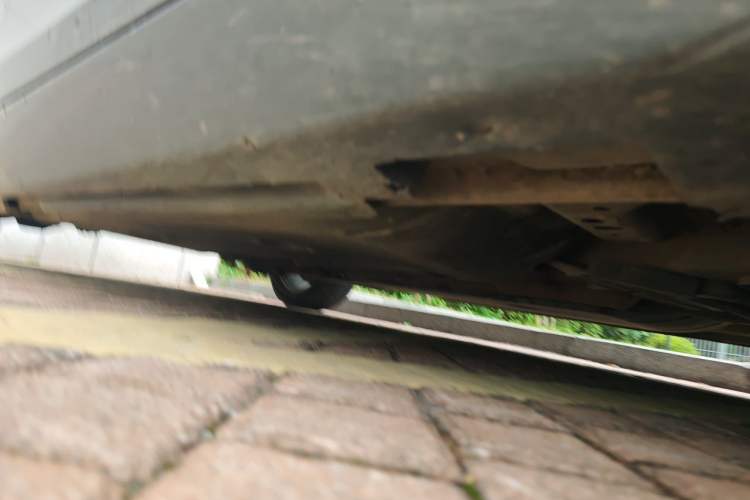 Used Volvo V40 2014 2.0T ZhiShang Version Chassis Front Right