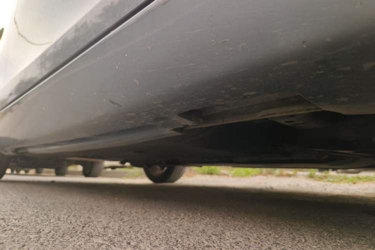 Used Volvo V40 2014 2.0T Zhiya Edition Chassis Front Right