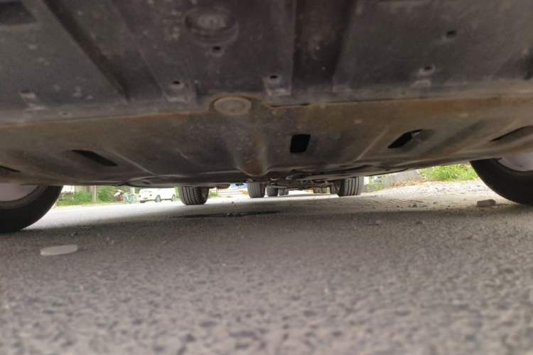 Used Volvo V40 2014 2.0T Zhiya Edition Chassis Front