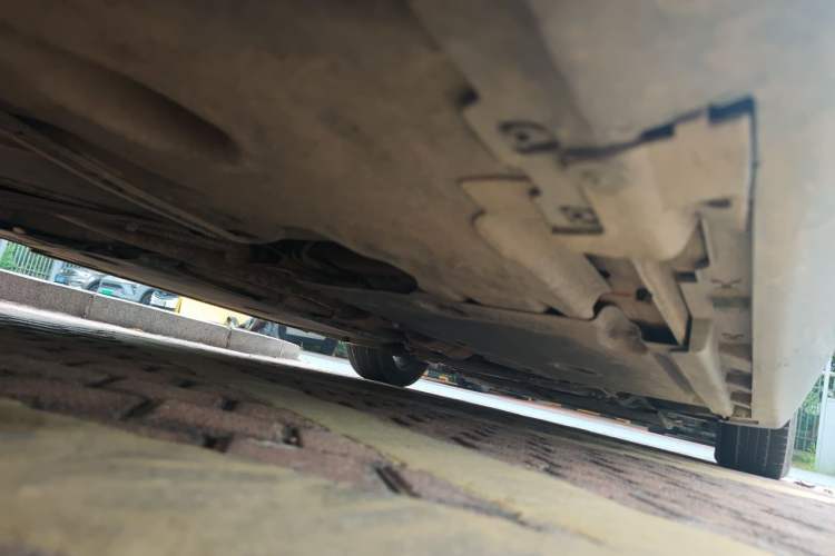 Used Volvo V40 2014 2.0T ZhiShang Version Chassis Rear Right