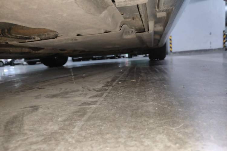 Used Volvo V40 2014 2.0T Zhiya Edition Chassis Rear Right