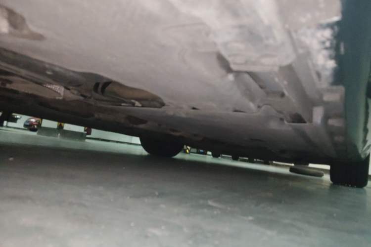 Used Volvo V40 2014 2.0T Zhiya Edition Chassis Rear Right