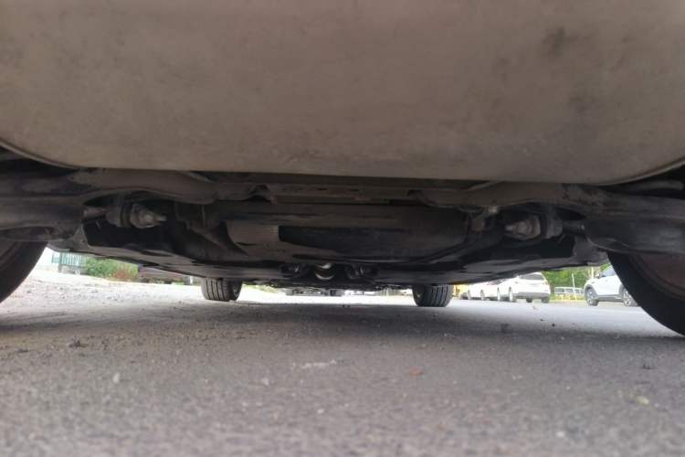 Used Volvo V40 2014 2.0T Zhiya Edition Chassis Rear