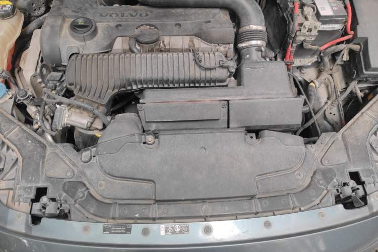 Used Volvo V40 2014 2.0T Zhiya Edition Engine Bay