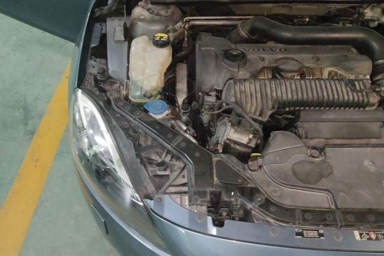Used Volvo V40 2014 2.0T Zhiya Edition Engine Bay Right