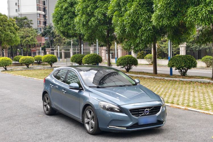 Used Volvo V40 2014 2.0T Zhiya Edition Exterior 5