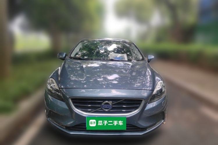 Used Volvo V40 2014 2.0T Zhiya Edition Front