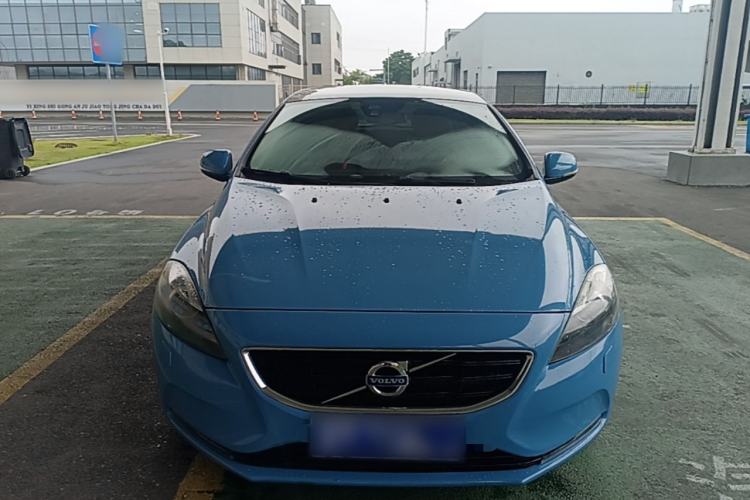 Used Volvo V40 2014 2.0T Zhiya Edition Front