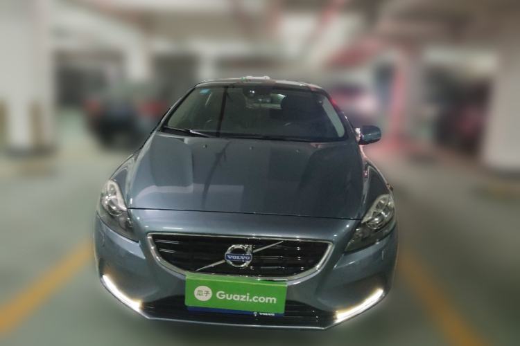 Used Volvo V40 2014 2.0T Zhiya Edition Front