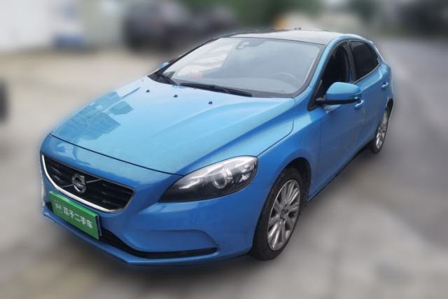 Used Volvo V40 2014 2.0T Zhiyi Version