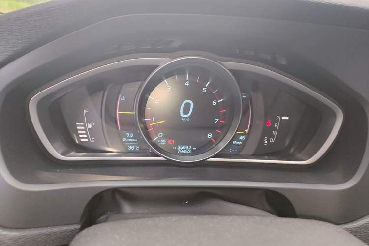 Used Volvo V40 2014 Cross Country T5 AWD Smart Luxury Edition Instrument Cluster