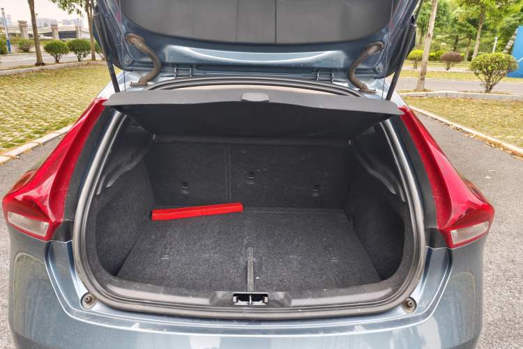 Used Volvo V40 2014 2.0T Zhiya Edition Interior 11
