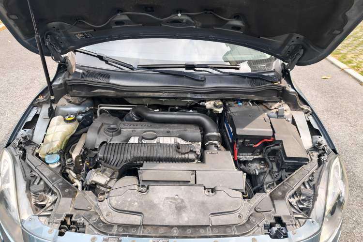 Used Volvo V40 2014 2.0T Zhiya Edition Interior 2